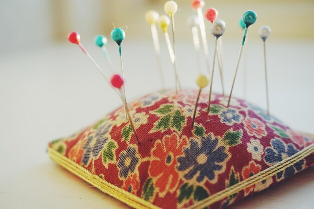 zbliżenie igły i nici